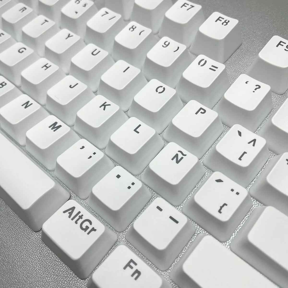 Russian Keycaps Spanish Arabic Korean Portuguese French German Thai Letters Translucent Keycaps For Cherry MX Switch 104 Key LK1