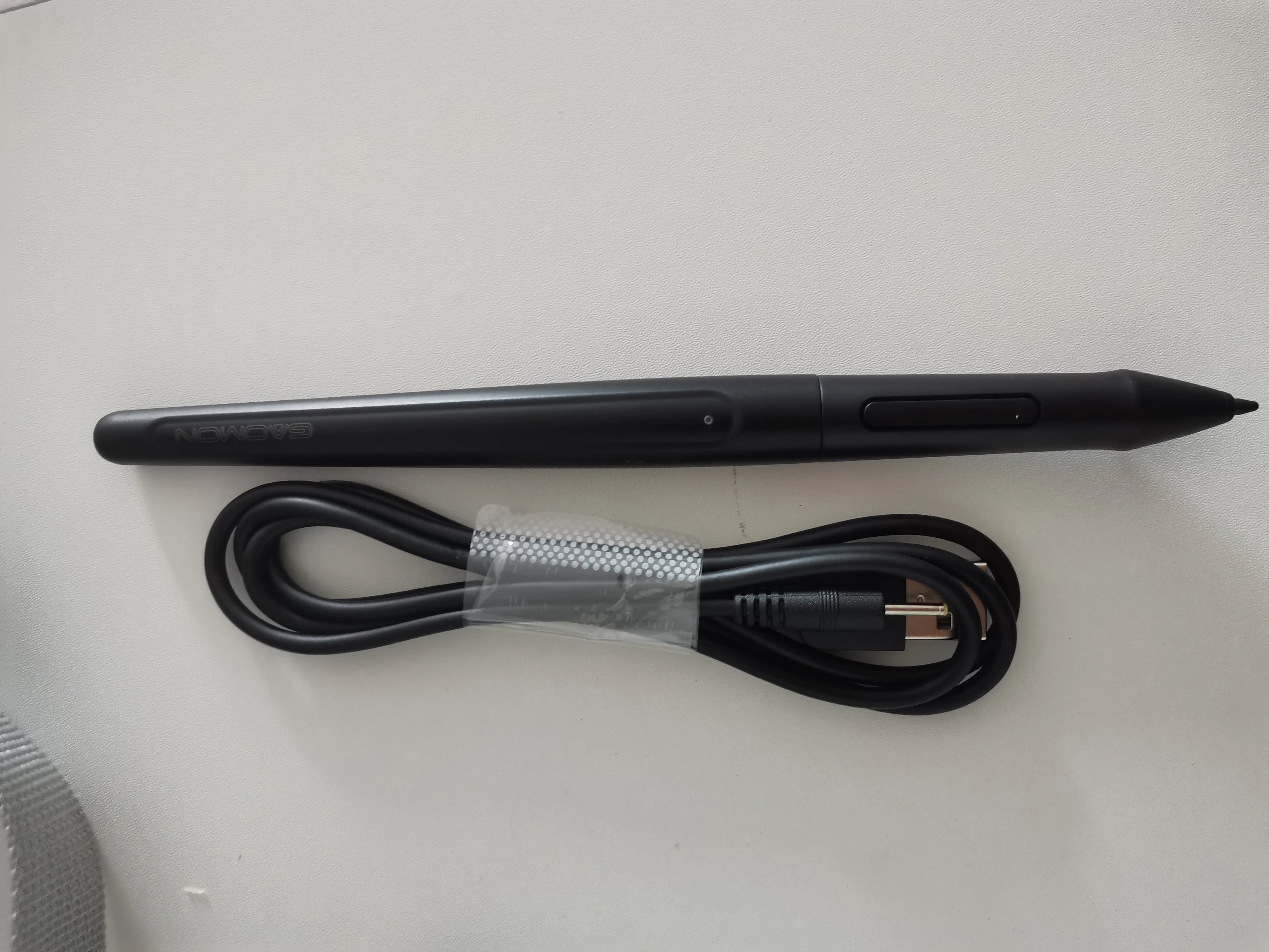 8192 Levels Pressure PE330 Rechargeable Pen For Huion GT-191 221 PRO156HD V2 220
