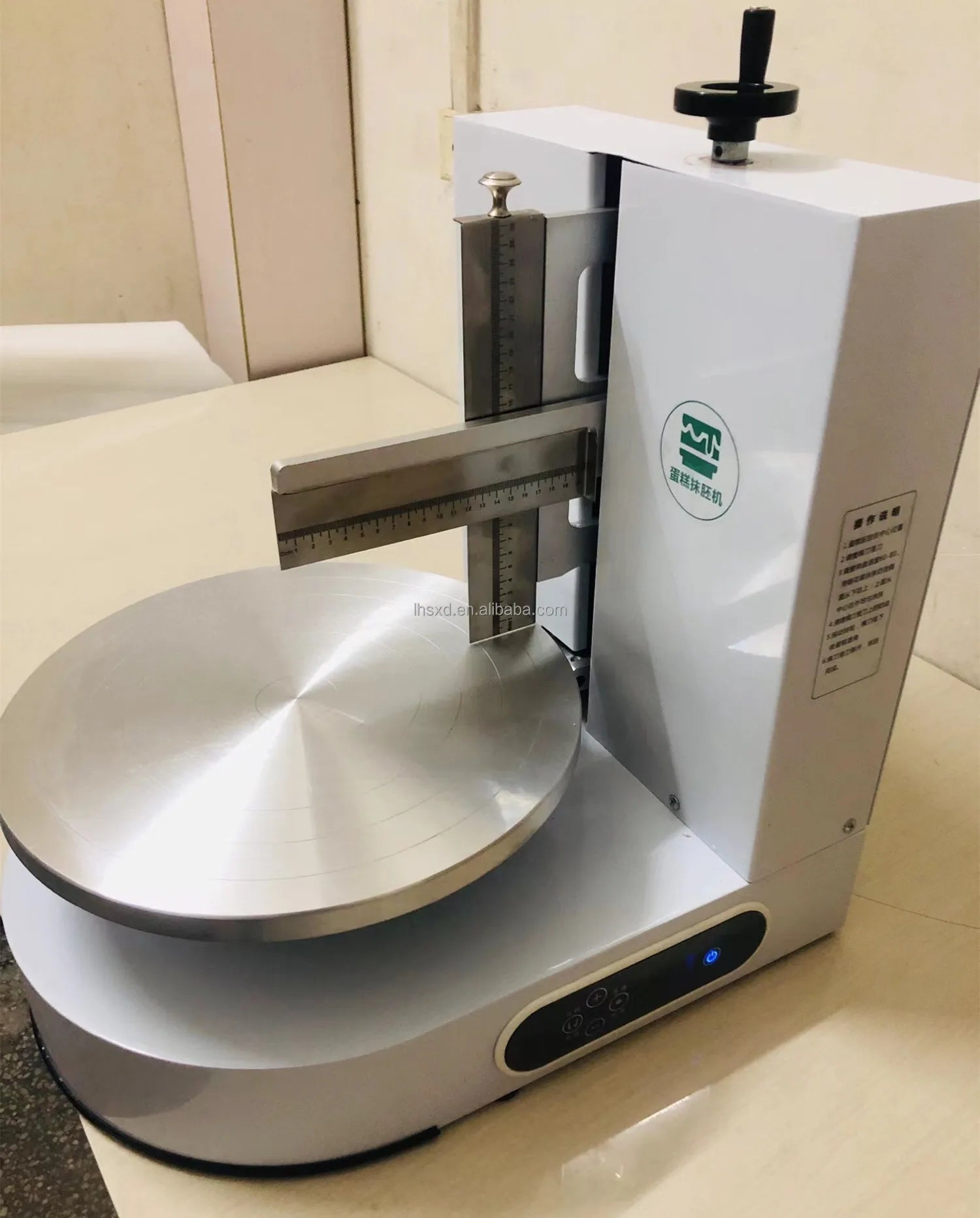 8inch Baking Machinery Birthday Cake Plastering Machine  Cake Spreading Machine  Cream Coating and Baking Equipment