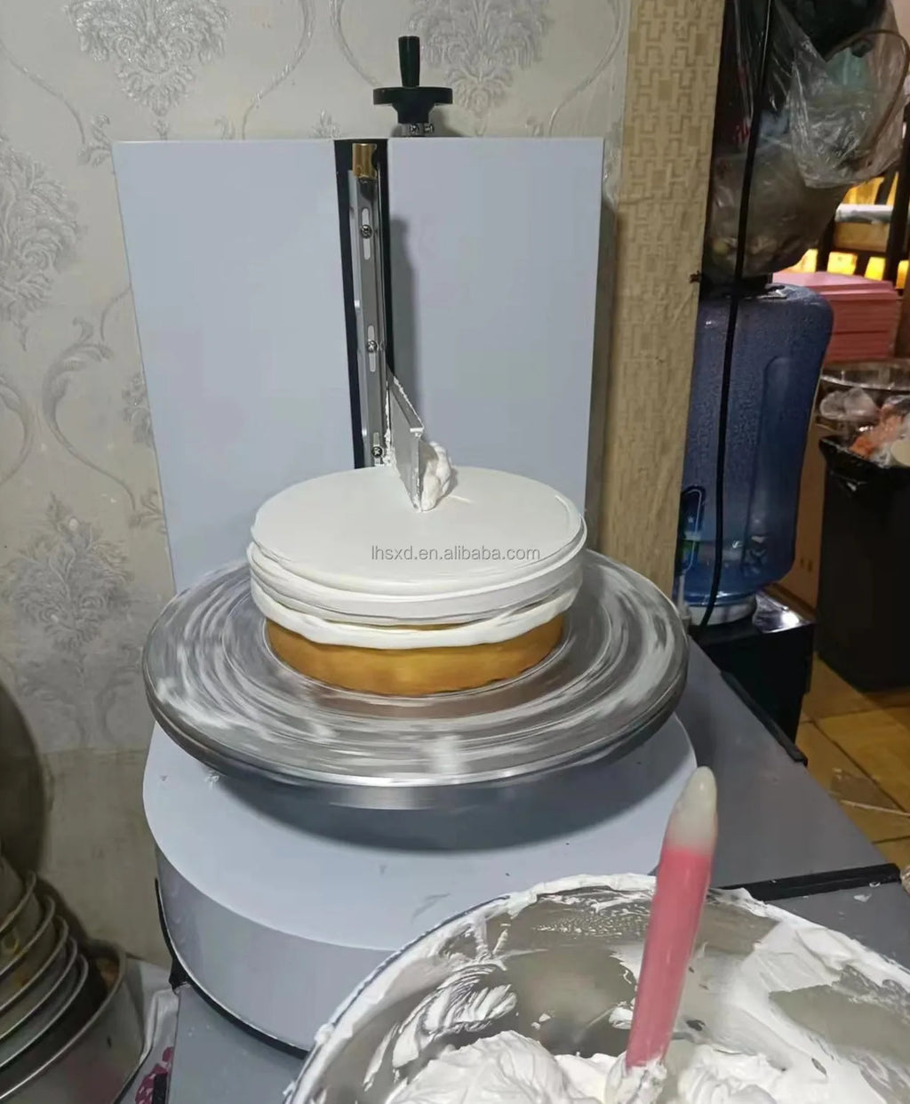 8inch Baking Machinery Birthday Cake Plastering Machine  Cake Spreading Machine  Cream Coating and Baking Equipment