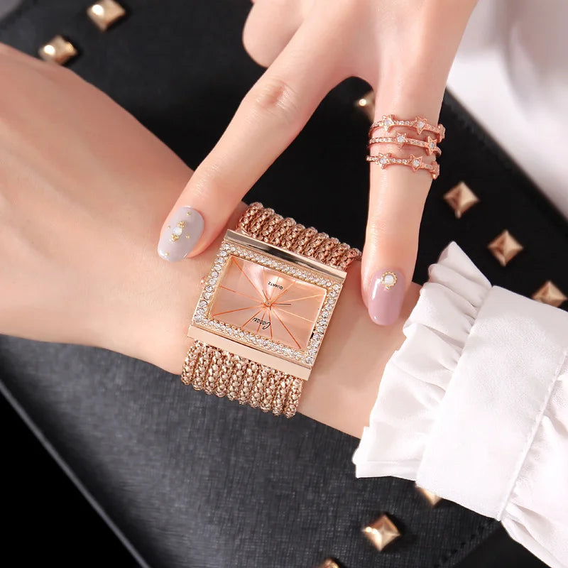 Hot Sale Fashion Wrist Watches For Women Square Bracelet Golden Women's Watches Diamond Women Quartz Watches Ladies Steel