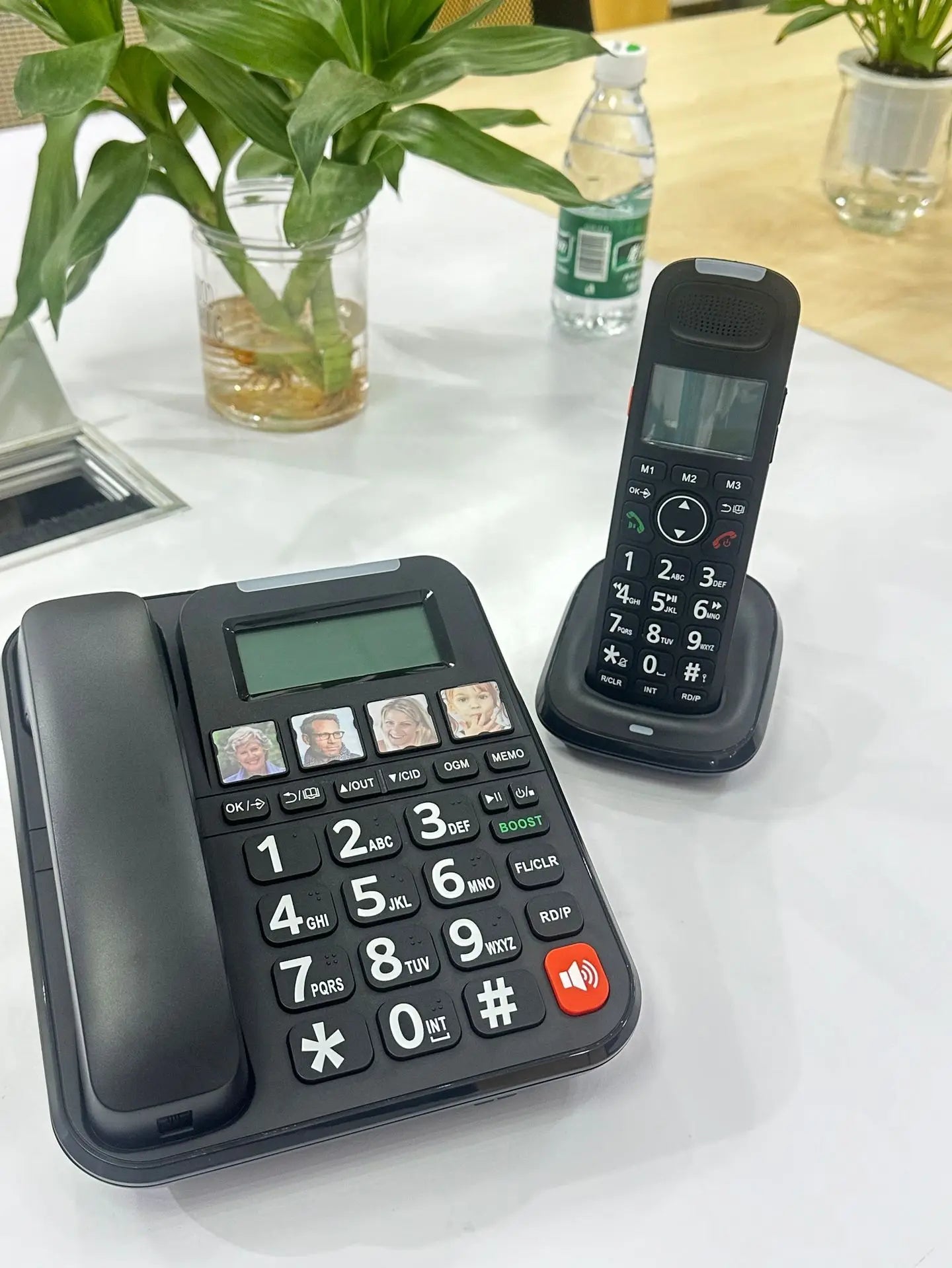 D2015TAM DECT Cordless Telephone Set with Large Buttons and Photo Dialing Digital Expandable Cordless Phone with 2 Handsets