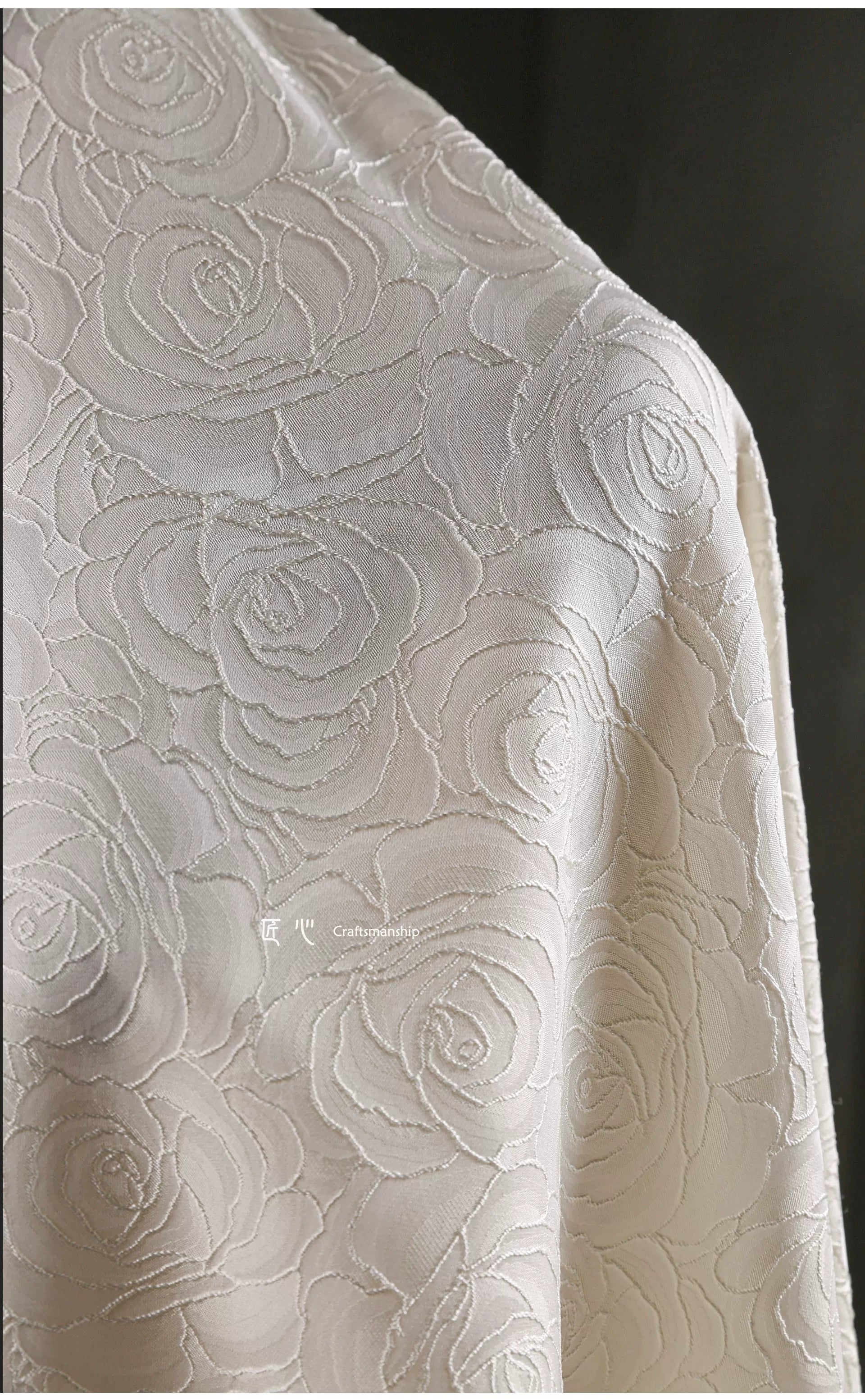 Jacquard Fabric White Large Rose Texture Windbreaker Dress Designer Cloth Diy Apaprel Sewing Meters Rayon Polyester Material