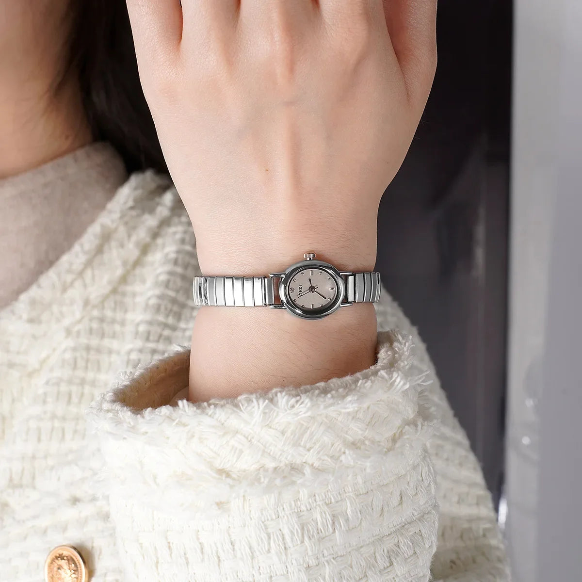 Women Watch for Girls Small Wrist Quartz Reloj Muje Sliver Grey Gold Oval Orologio Ladies Wristwatch Stainless Steel Band Clock