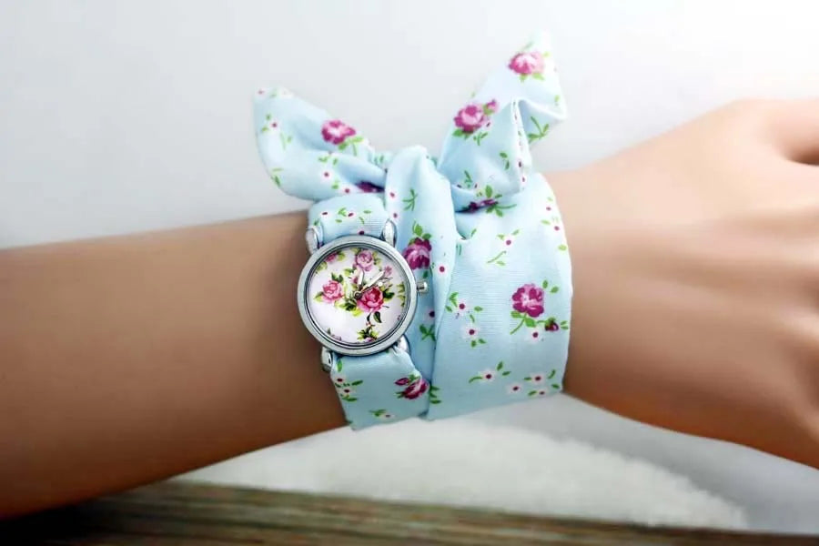 Shsby  New Design Ladies Flower Cloth Wristwatch Fashion Women Dress Watches High Quality Fabric Watch Sweet Girls Watch Gift