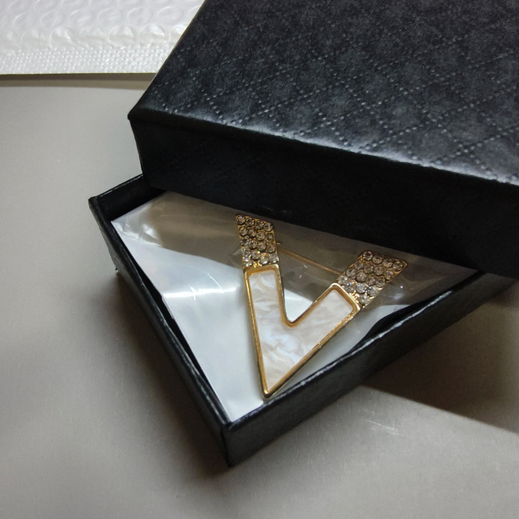 Trend 26 Shoe Accessories, High Aesthetic Value, Shoe Decorations, Collar Accessories, Clothing Buttons, Silk Clips, Decorative Pins, Metal Buckles, Personalized Badges, Brooches, Niche Decorative Pins, Lapel Pins, Bow Tie Ac
