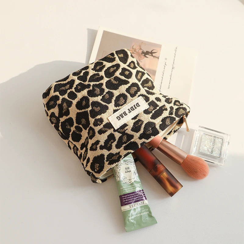 Small leopard print coin purse women's makeup bag portable cosmetics storage bag fashion lipstick bag daily commuting liner bag