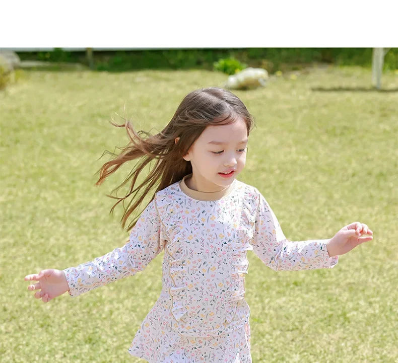Children's Swimsuit for Girls 2025 New Style Split Long Sleeved Short Skirt Sunscreen Hat Quick Drying Four Piece Set Swimsuit