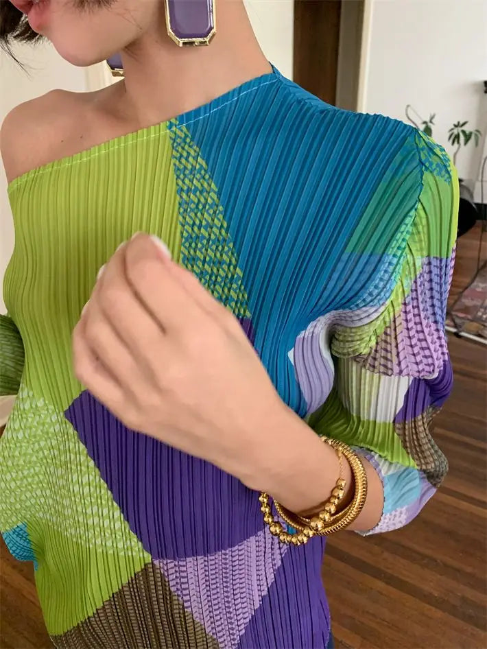 Ladies New Pleated Fabric Blouse Short Sleeve Round Neck Loose T-Shirt With Slim Design And Versatile Spring And Summer T-Shirt