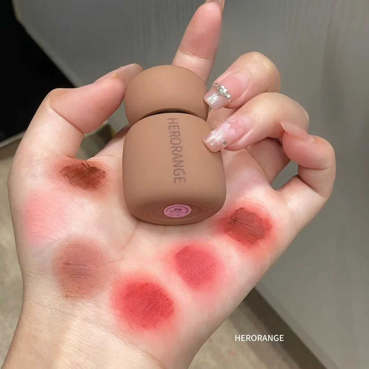 1pcs Red Brown Matte Lip Mud Liquid Lipstick Waterproof Non-stick Cup Chocolate Lip Color for Women Lips Makeup Cosmetics