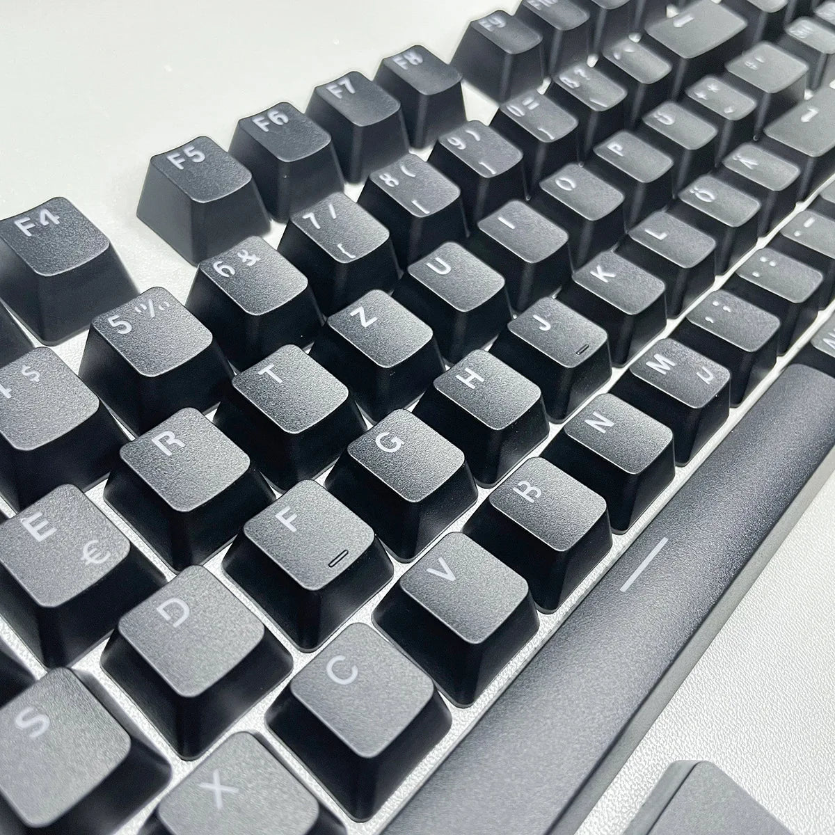 Russian Keycaps Spanish Arabic Korean Portuguese French German Thai Letters Translucent Keycaps For Cherry MX Switch 104 Key LK1