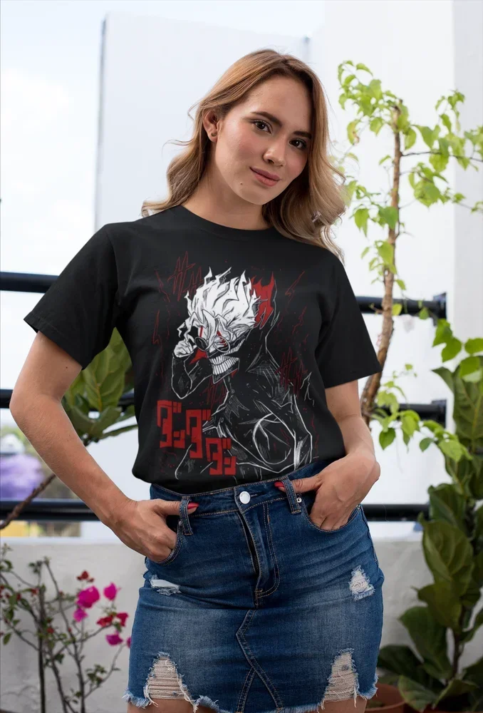 All sizes of the Dandadan Okarun T-shirt are exclusive to Momo Ayase's gift.