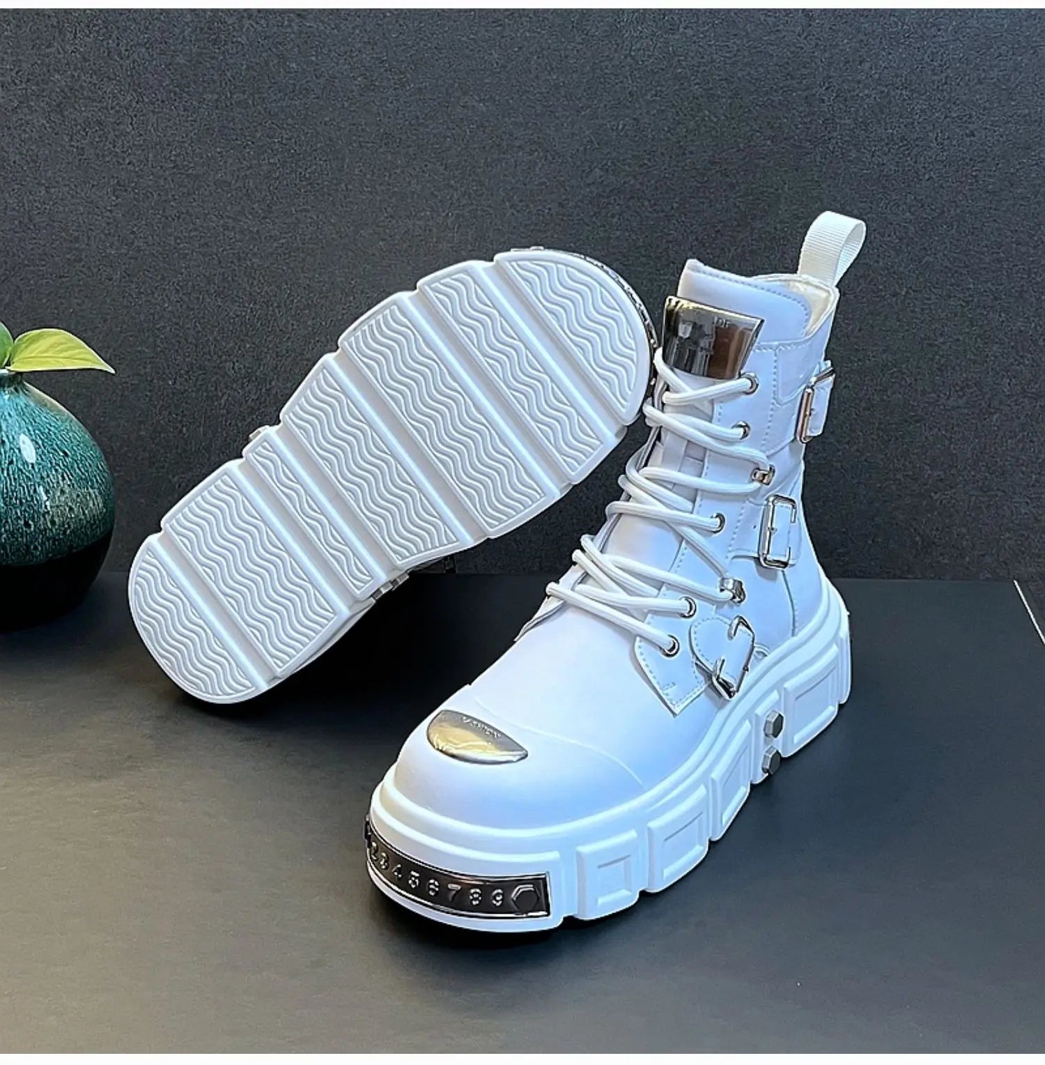 New Arrival Men Fashion Casual Metal Short Boots Spring Autumn Luxury Designer Youth Trending High Top Thick Bottom Sneakers
