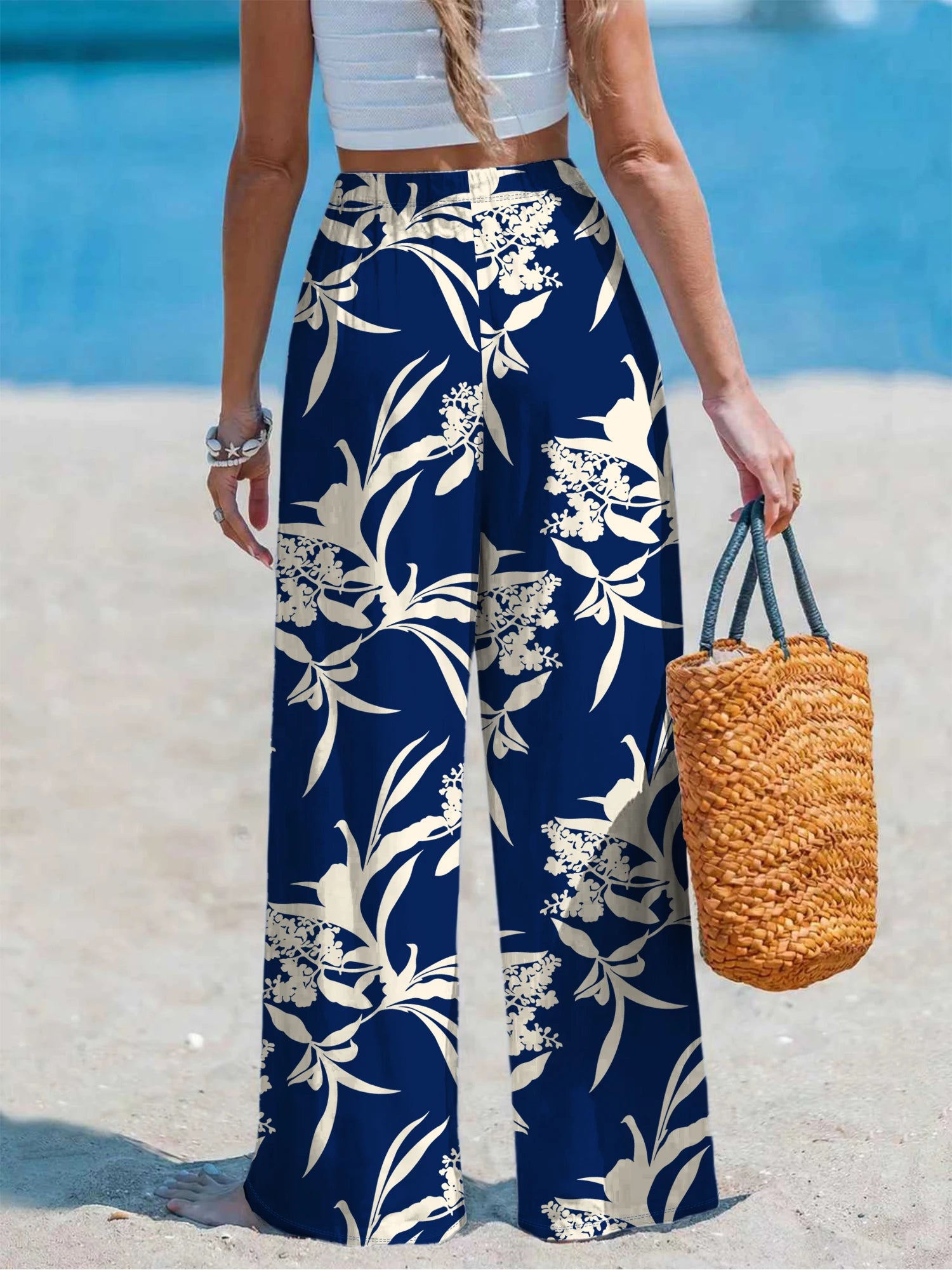 Boho Navy Floral Beach Pants Plus Size, High Waist Flowy Wide Leg Palazzo Trousers, Summer Vacation Sunscreen Resort Wear