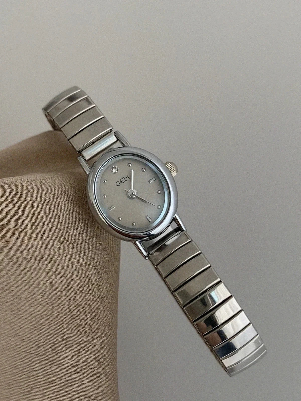 Women Watches for Girls Wrist Quartz Watch Sliver Grey Dial Oval Orologio Ladies Wristwatch Female Stainless Steel Band Clock