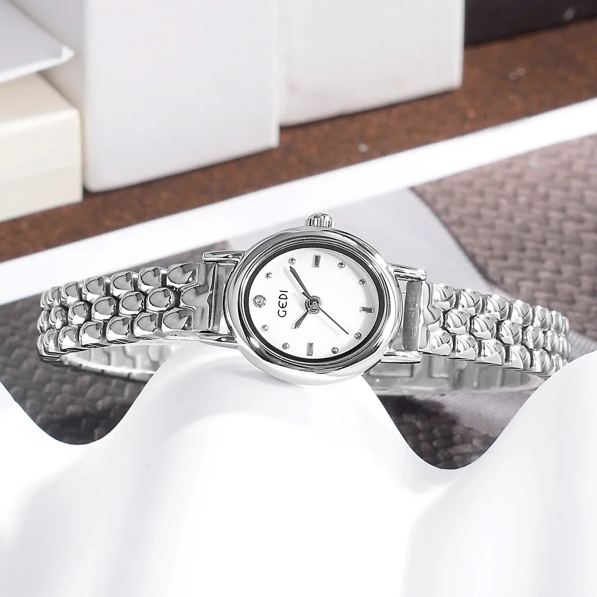Women Watch for Girls Small Wrist Quartz Reloj Muje Sliver Grey Gold Oval Orologio Ladies Wristwatch Stainless Steel Band Clock