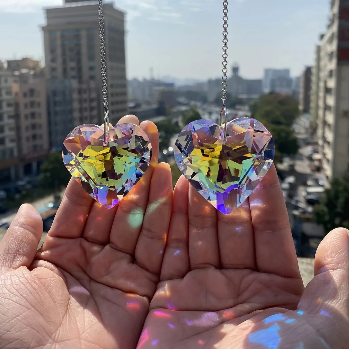 2pcsheart-shaped crystal sun traps, a rainbow-making device for Windows, and a hanging garden sun trap with glass prisms, suitab