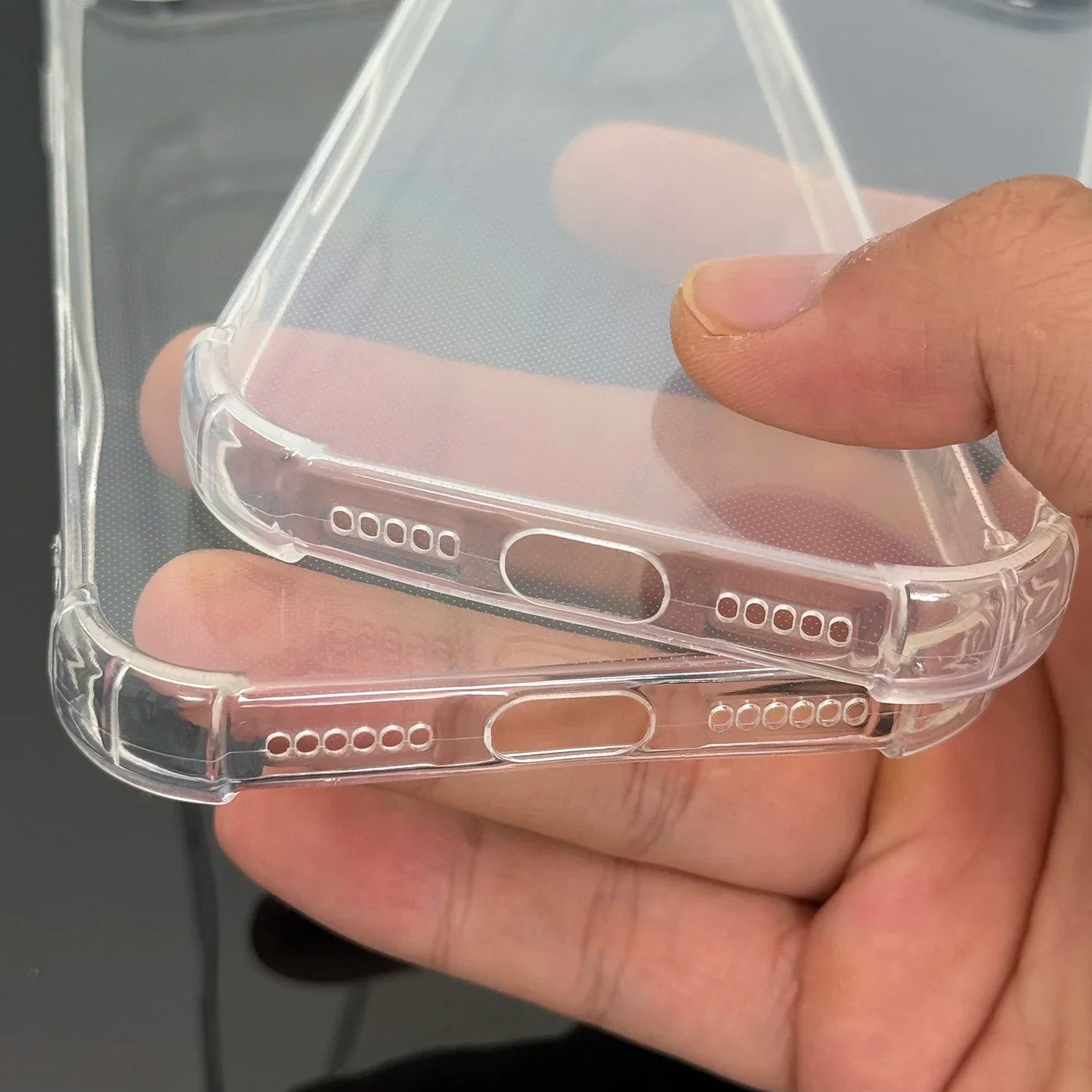 Clear Phone Case for iPhone 17/17 Air/17 Pro/17 ProMax Shockproof  Airbags Corner Anti Fall Bumper Protector Transparent Cover