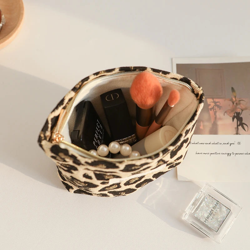 Small leopard print coin purse women's makeup bag portable cosmetics storage bag fashion lipstick bag daily commuting liner bag