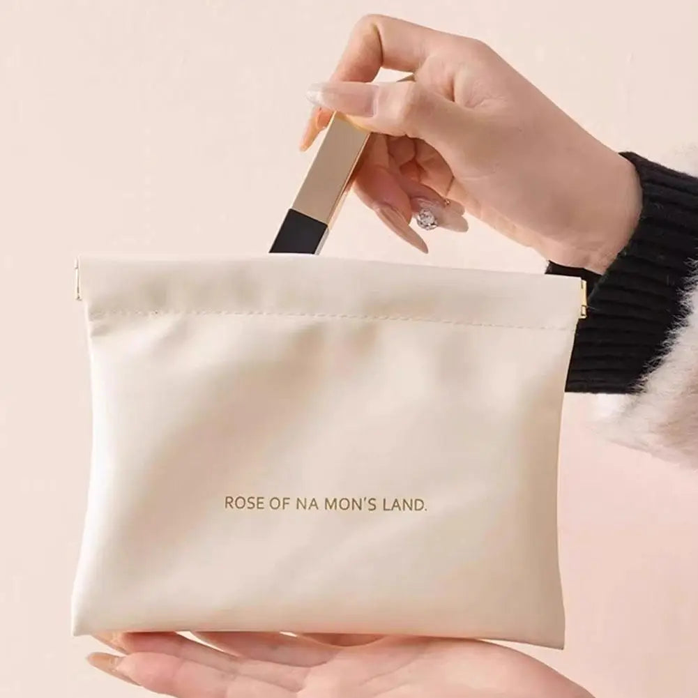 Automatic Closure Bullet Storage Bag, Mini Portable PU Lipstick Makeup Pouch, Self-Closing Spring Design for Earphones & Small