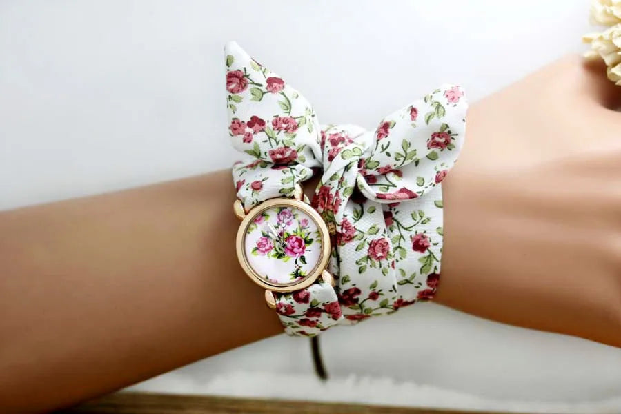 Shsby  New Design Ladies Flower Cloth Wristwatch Fashion Women Dress Watches High Quality Fabric Watch Sweet Girls Watch Gift