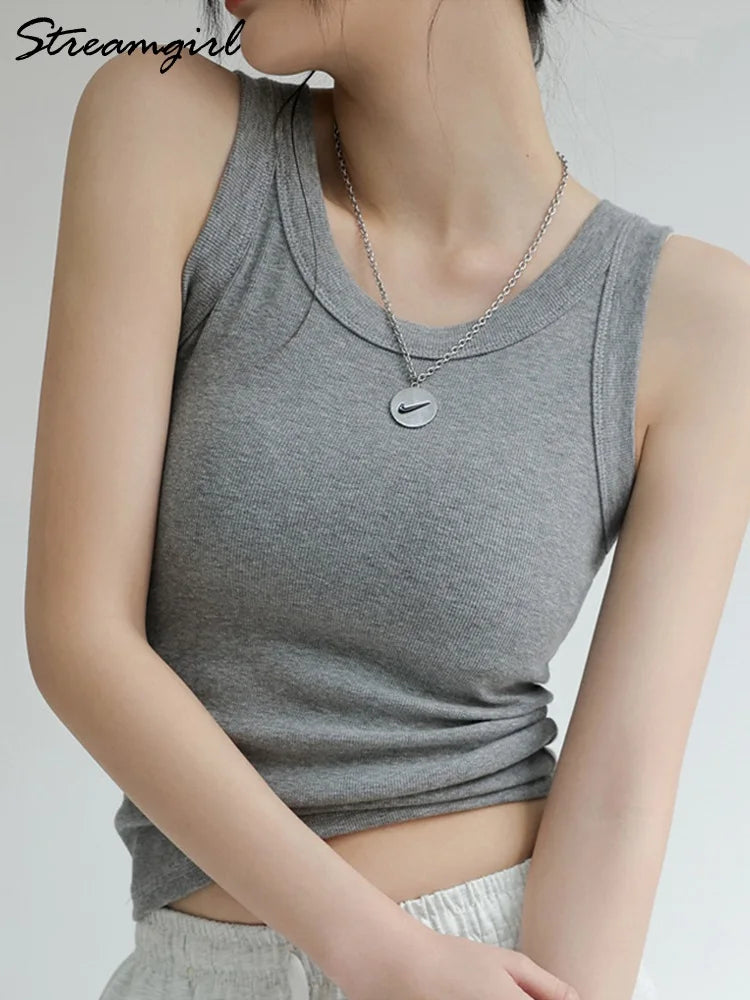 Women Thread Tank Tops With Built In Bra Padding Summer 2025 Trend Solid Outerwear Camisole Stretch Sleeveless White Tops Women