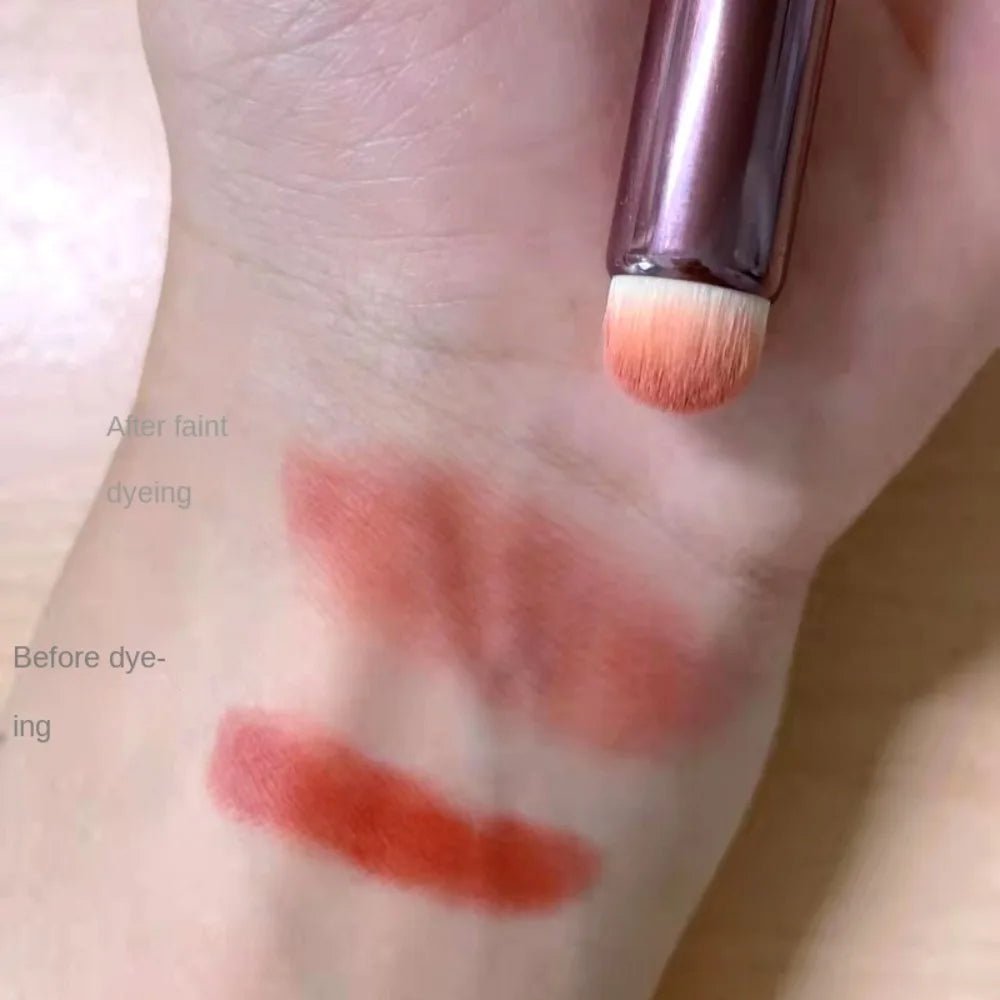 Professional Lip Brush Multifunctional Foundation Contour Makeup Brush Lipstick Dyeing Lip Smudging Blush Brush Cosmetic Tool