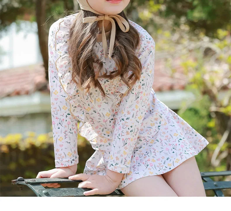 Children's Swimsuit for Girls 2025 New Style Split Long Sleeved Short Skirt Sunscreen Hat Quick Drying Four Piece Set Swimsuit