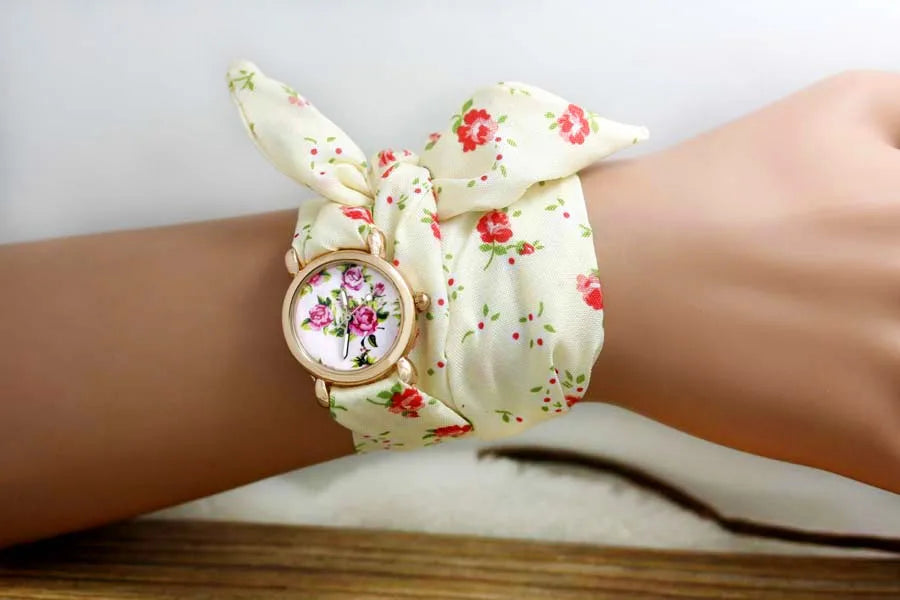 Shsby  New Design Ladies Flower Cloth Wristwatch Fashion Women Dress Watches High Quality Fabric Watch Sweet Girls Watch Gift