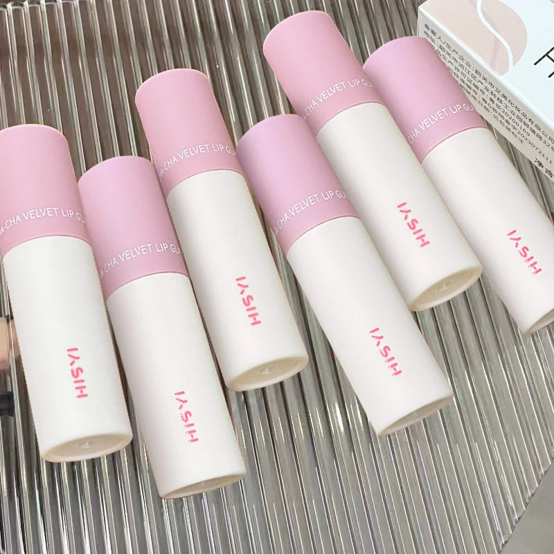 Velvet Matte Lip Gloss - Long-lasting, highly pigmented liquid lipstick in brown, pink, purple, red shades - for a portable dail