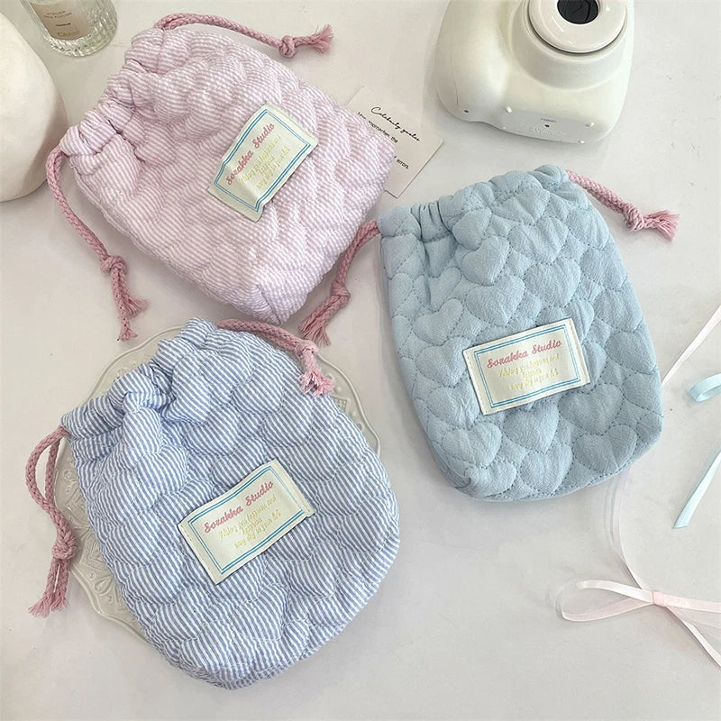 1PCS Portable Travel Camera Organizer Heart Printed Quilted Drawstring Bag Handbag Cosmetic Makeup Lipstick Storage Bag