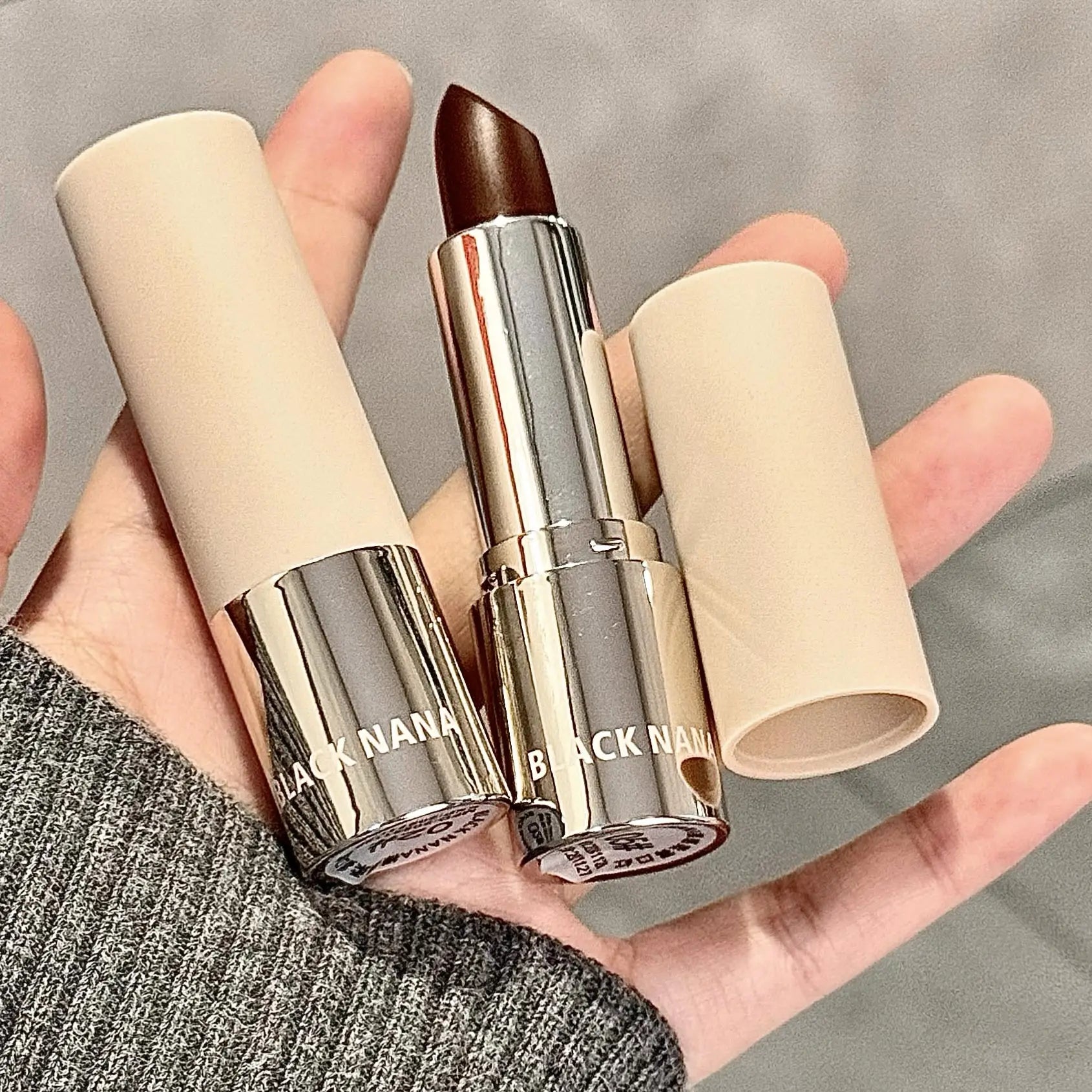 Dark Plum Matte Velvet Lipstick Smooth Application Long-Lasting Natural Highly Pigmented Lipstick Nude Brown Pink Lip Cosmetic