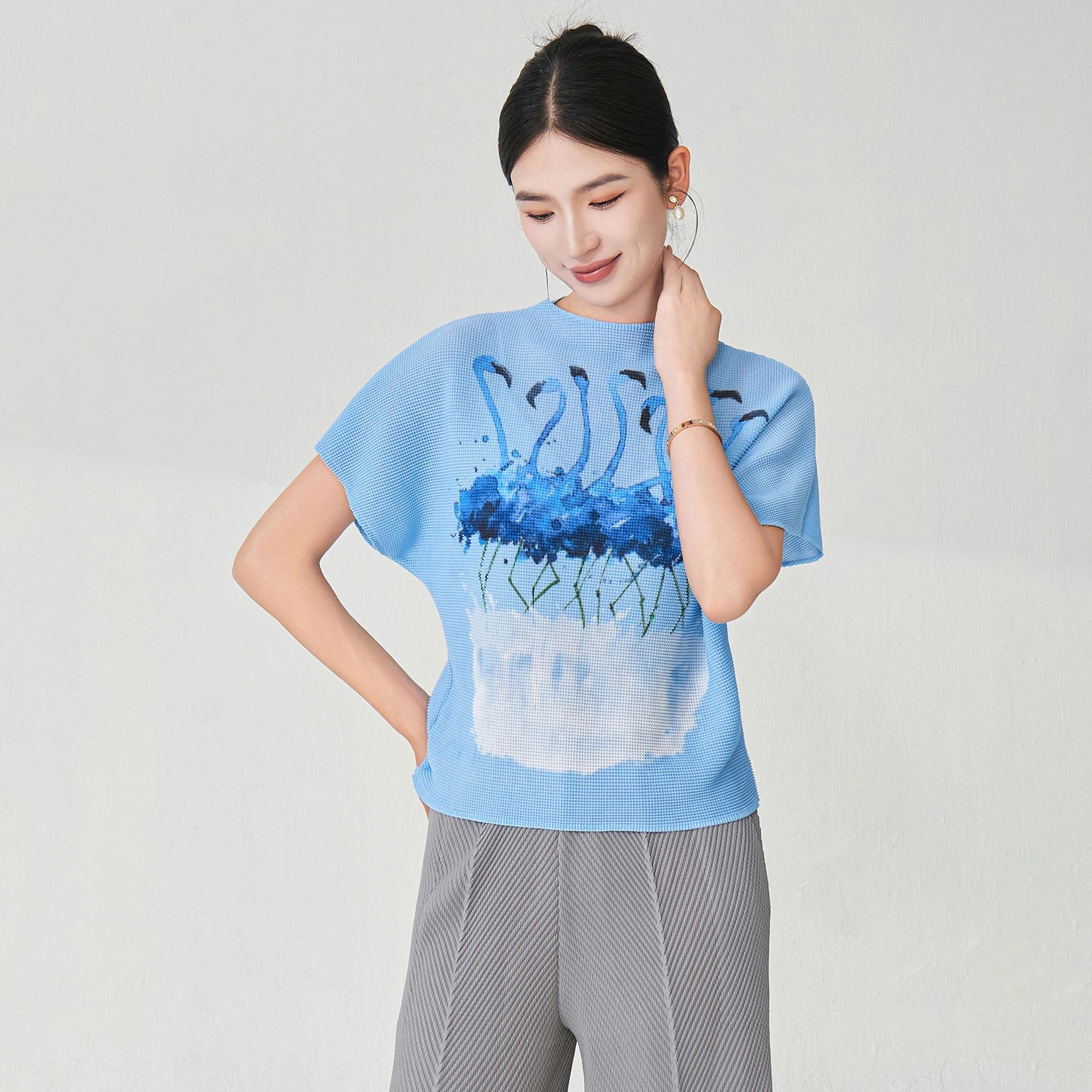 Summer Ladies Elegant T-shirt High Quality Loose Casual Tops Miyake Pleated Tops Factory Direct Sales