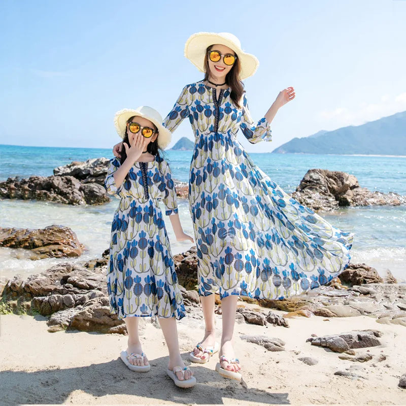 Vacation Look Family Matching Clothes for Parents and Children Outfits Daughter Mom Dress Son Dad T Shirts Shorts Two Piece Sets