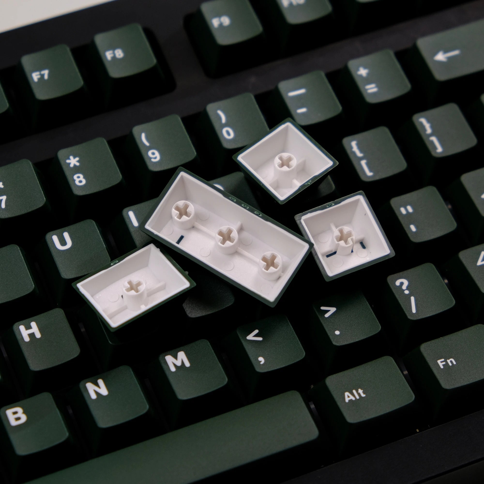121 Keys Minimalist Keyboard Keycaps Emerald Green PBT Double Shot Keycaps Cherry Profile for MX Switches Mechanical Keyboard