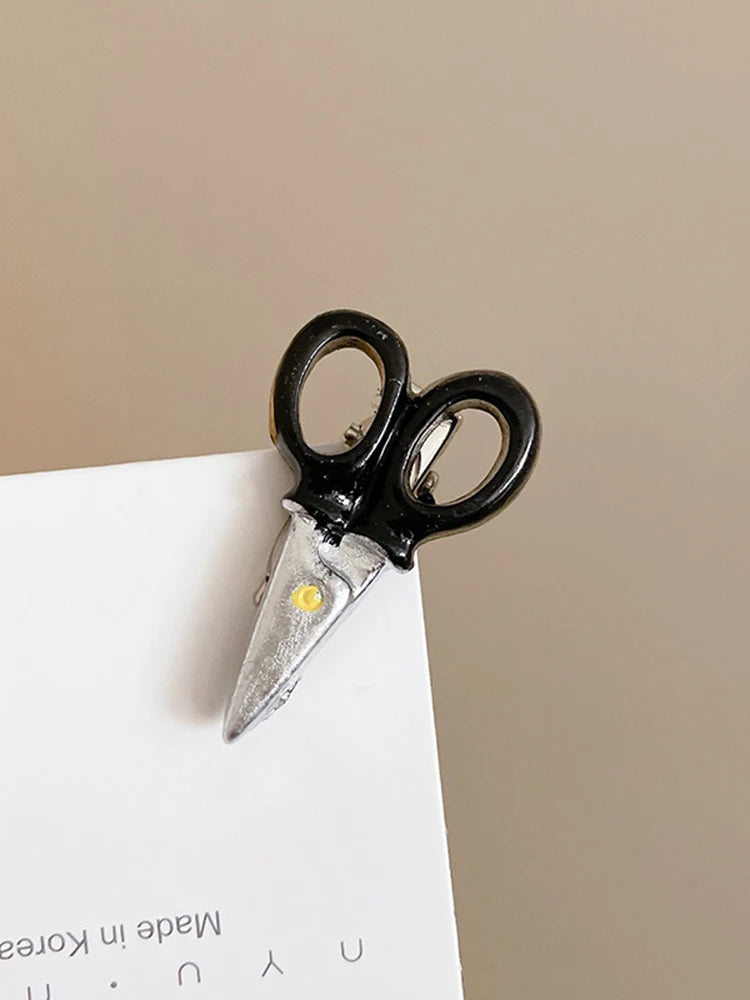 Funny And Whimsical Hairpin Simulated Scissor Headpiece Forehead Bangs Broken Hairpin Hair Clip