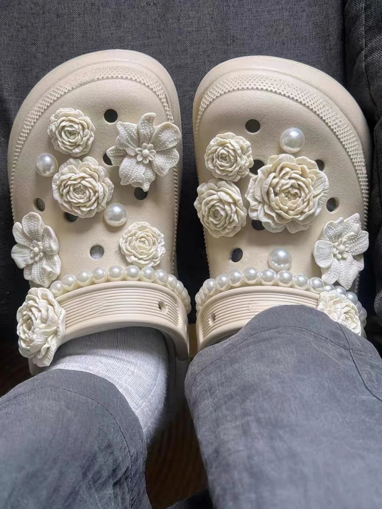 17pieces of fashionable shoe accessories: set of holes for shoe buckles, DIY new Flower Mountain Camellia 3D flower shoe adornm