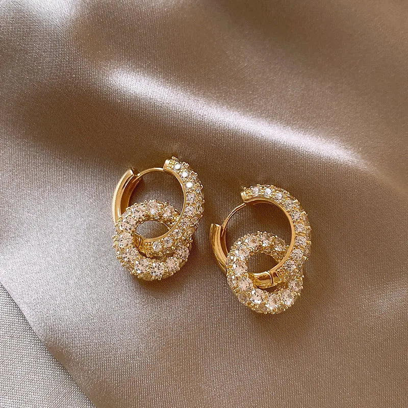 Luxurious Micro Inlaid Zircon Ring Interlocking Pendant Earrings For Exquisite Jewelry Parties Women and Girls 2024 Accessories