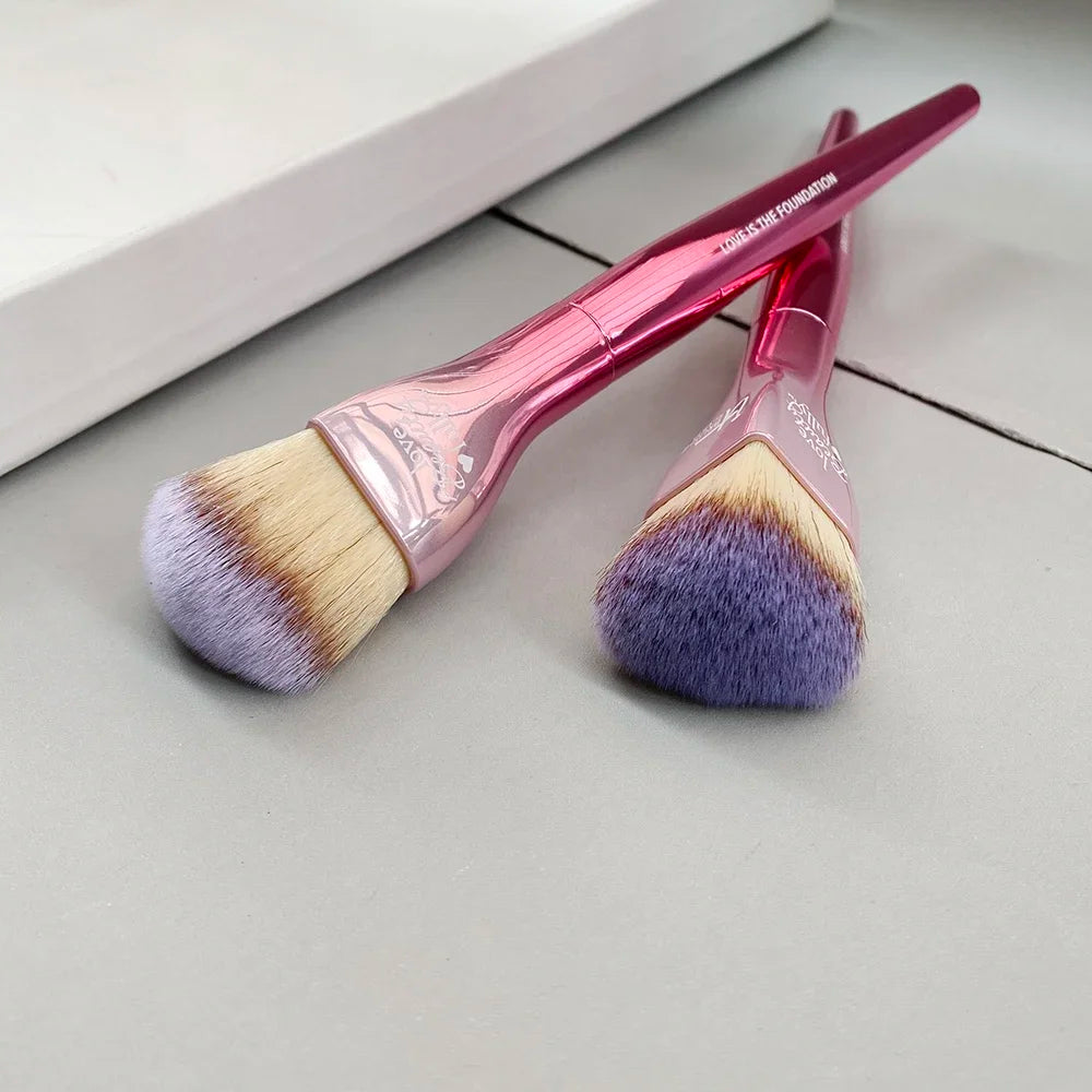 Love Beauty Fully Love is The Foundation Brush Pink Heart-Shaped Flawless Foundation Cream Makeup Brush Beauty Tool