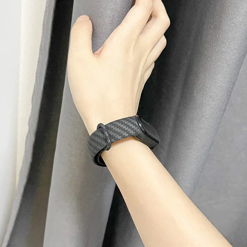 Carbon fiber strap For Xiaomi Mi Band 7 nfc Wristband smartwatch watchbands silicone bracelet correa Mi Band 6 4 5 3 accessories