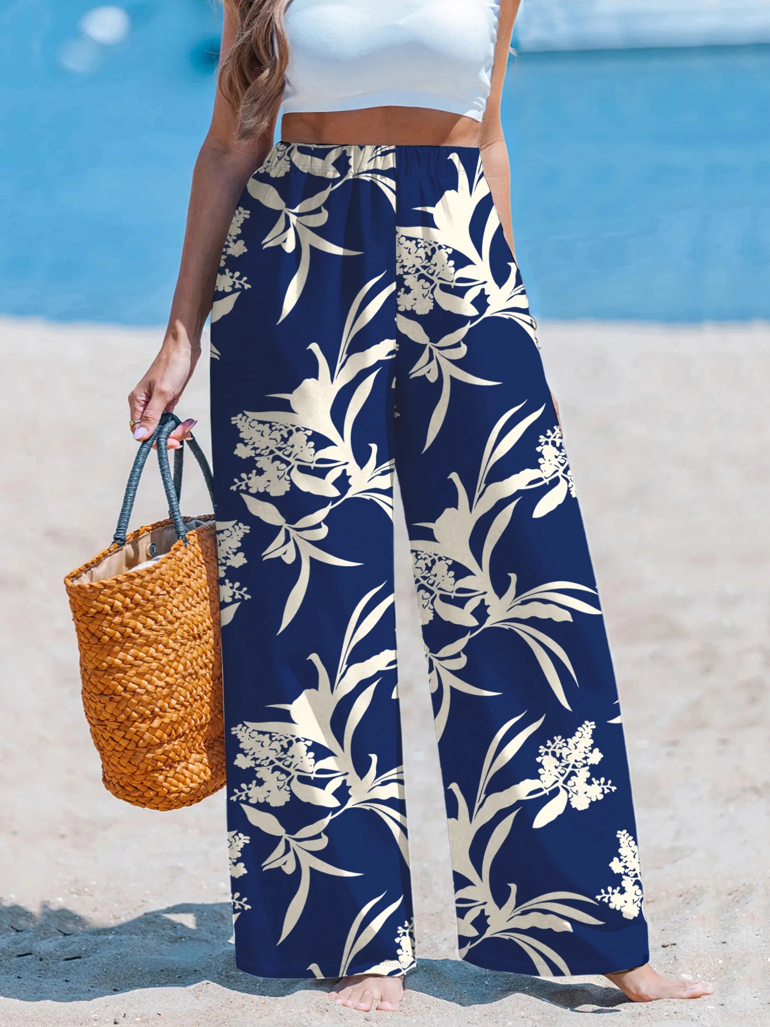Boho Navy Floral Beach Pants Plus Size, High Waist Flowy Wide Leg Palazzo Trousers, Summer Vacation Sunscreen Resort Wear