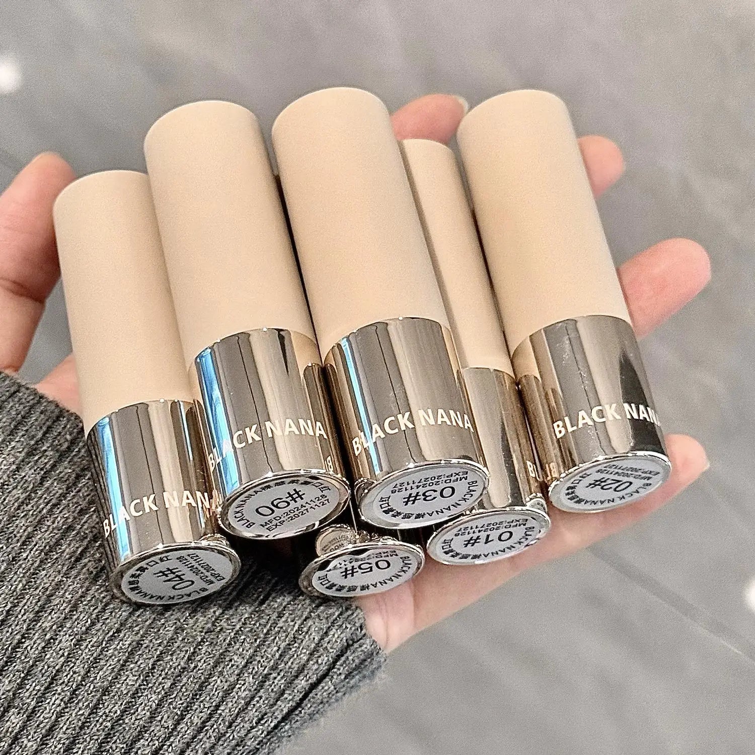 Dark Plum Matte Velvet Lipstick Smooth Application Long-Lasting Natural Highly Pigmented Lipstick Nude Brown Pink Lip Cosmetic