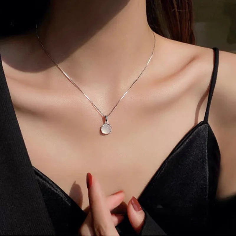 Best Sellers! White jade round pendant necklace
