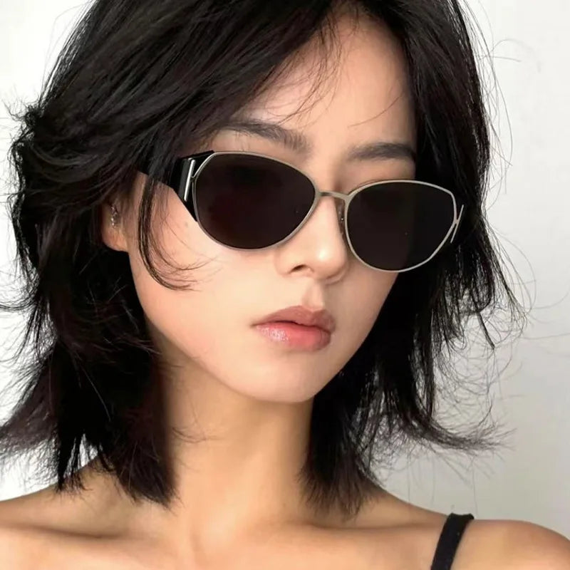 2PCS Hot Girl Retro Cat Eye Sunglasses Women High-end Metal Travel Sunglasses Square Face Makes Her Look Thin 2239-1