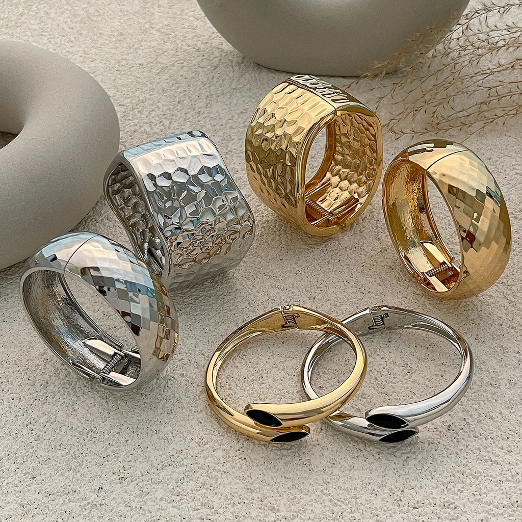 Salircon Exaggerated Vintage Geometric Wave Shape Open Spring Bangles Bracelet Woman Trending Punk Heavy Metal Bracelet Jewelry