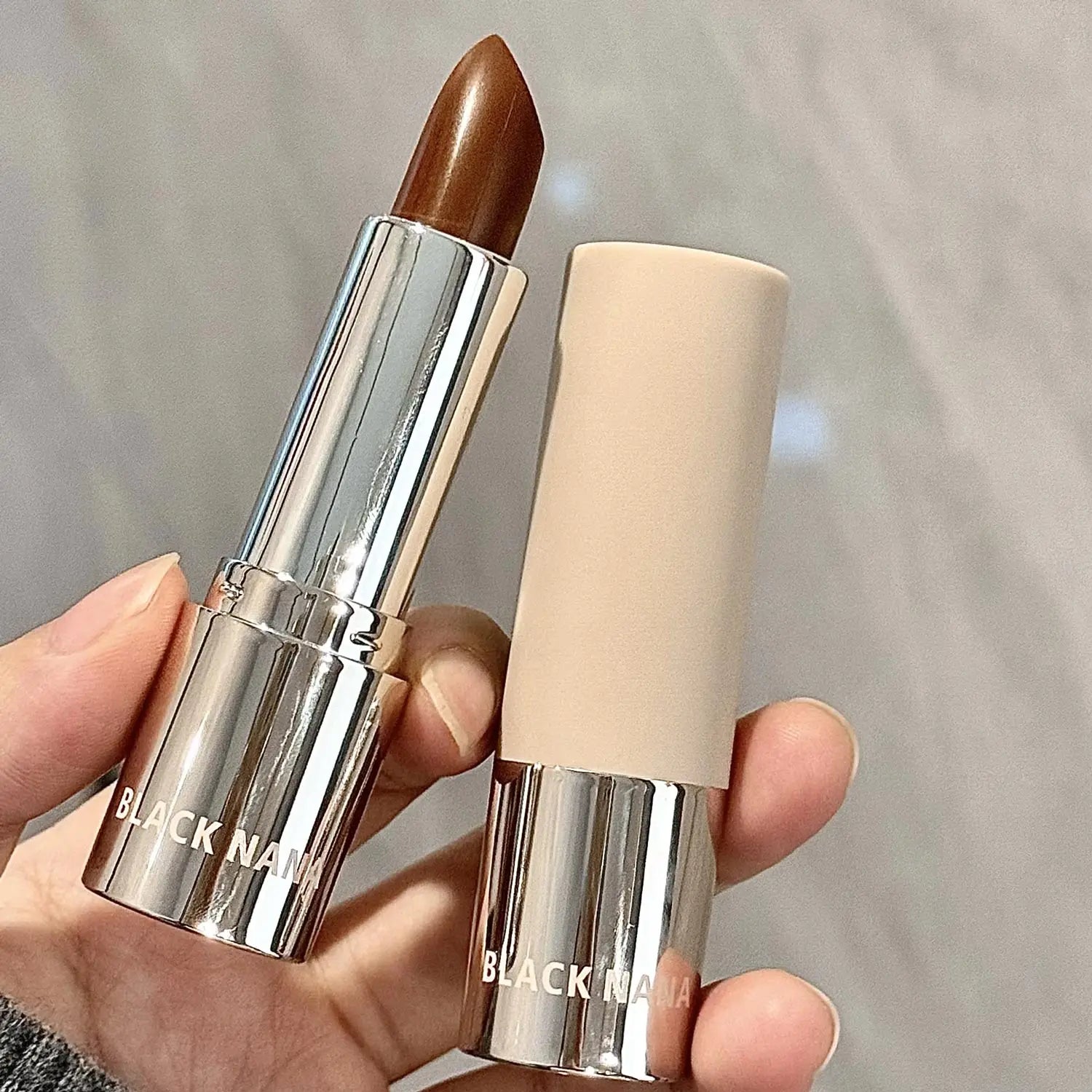Dark Plum Matte Velvet Lipstick Smooth Application Long-Lasting Natural Highly Pigmented Lipstick Nude Brown Pink Lip Cosmetic