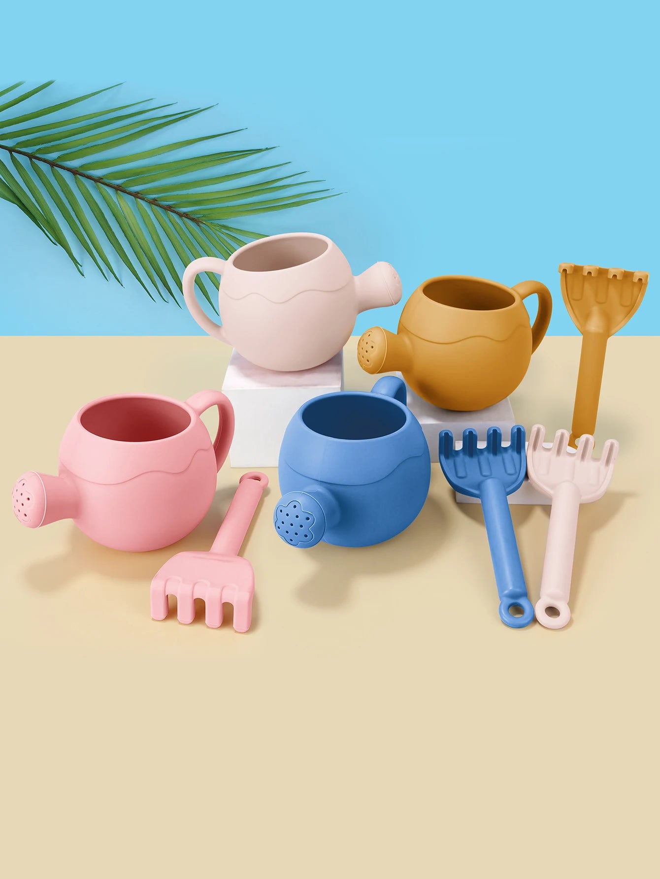 Summer Beach Toys Sand playing tools Soft Silicone Watering Pot Rake Set Play Sand Bucket Shovels Suitable for children outdoors