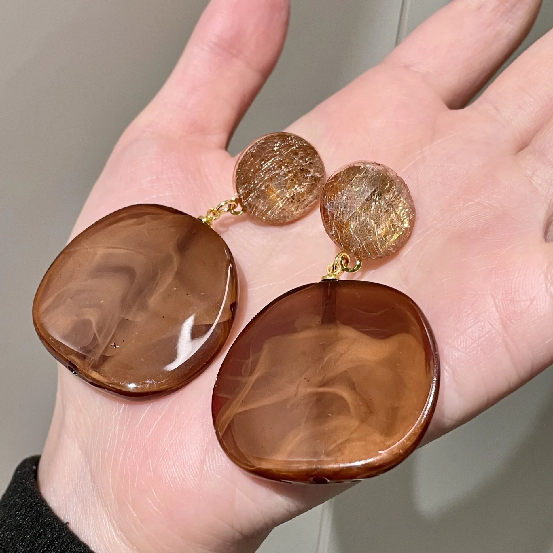 Vintage Brown Resin Statement Earrings 2025 New Trending Fashion Designers Earings For Women