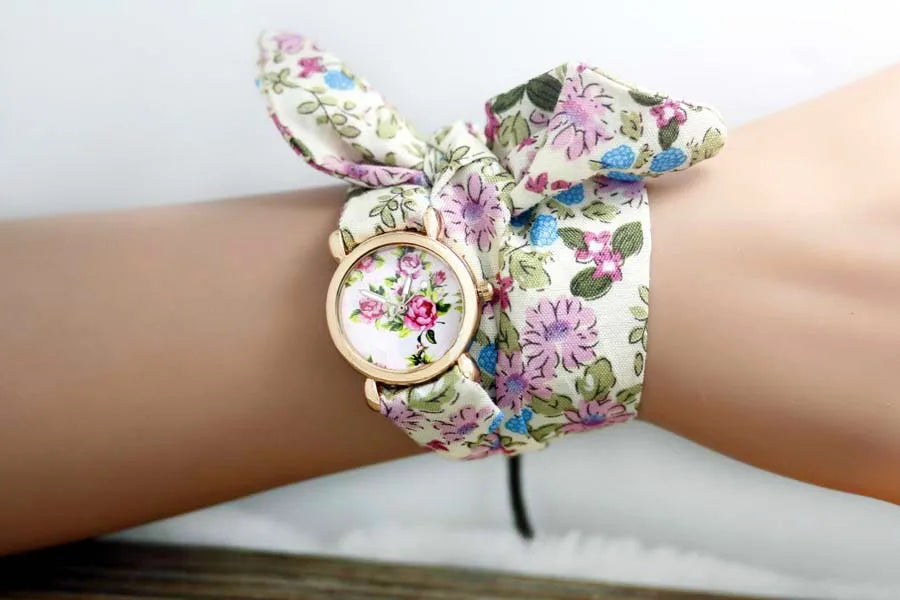 Shsby  New Design Ladies Flower Cloth Wristwatch Fashion Women Dress Watches High Quality Fabric Watch Sweet Girls Watch Gift