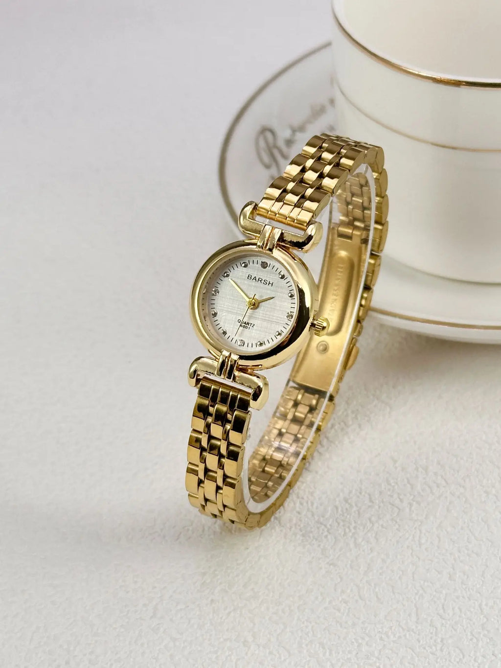 New Women Watch High-end Feel Gold Steel Strip Simple Temperament Ancient Style Ladies Fashion Quartz Wristwatches